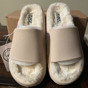 Plaka Cloud Slide, Size 8